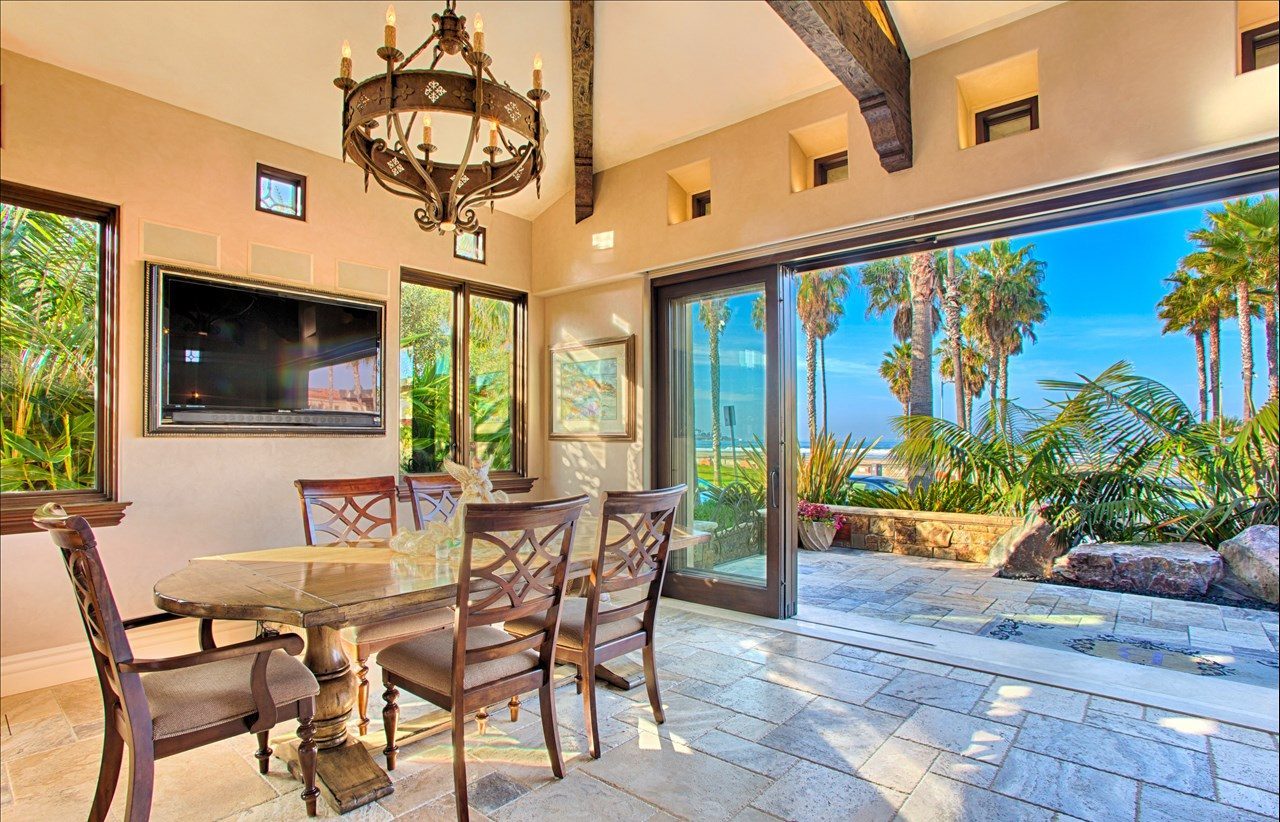 Luxury apartments near Ghaziabad