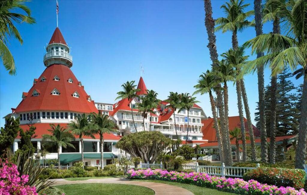 Luxury apartments near Ghaziabad